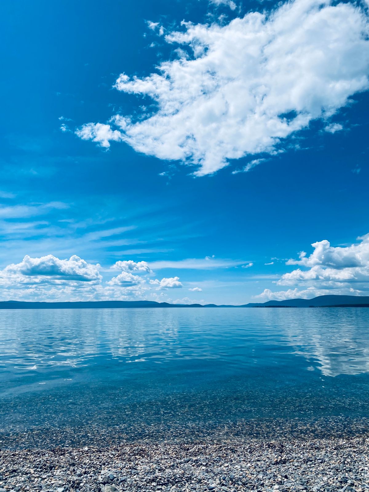 Khuvsgul lake blue water and sky