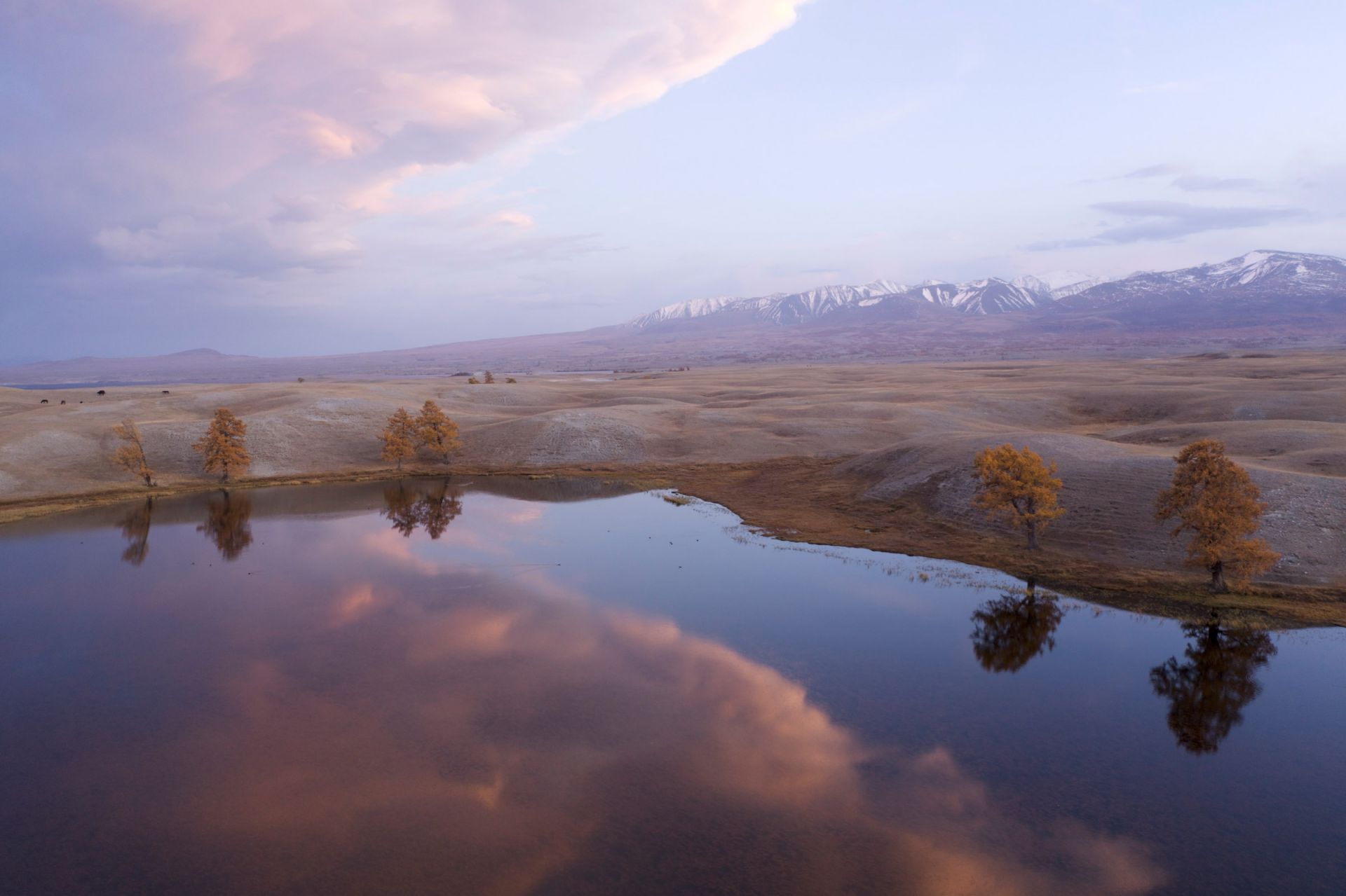 Top places to visit in Mongolia: Altai Tavan Bogd National Park. Home of Eagle Hunters and majestic mountains