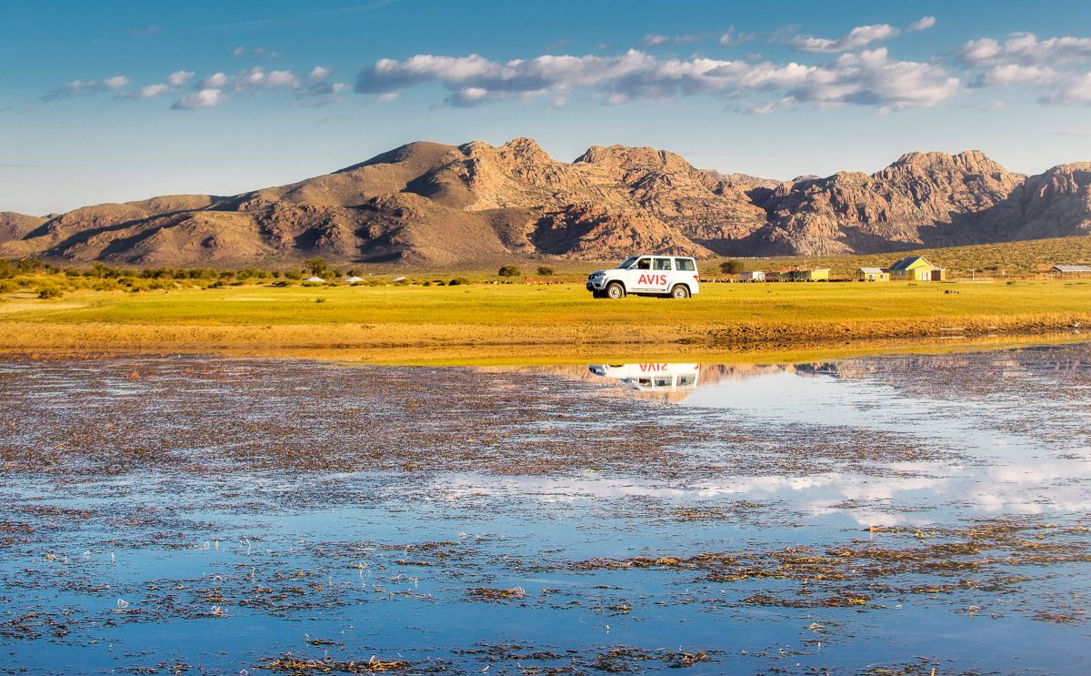 Use a reliable newer 4x4 car, when you drive Mongolia.