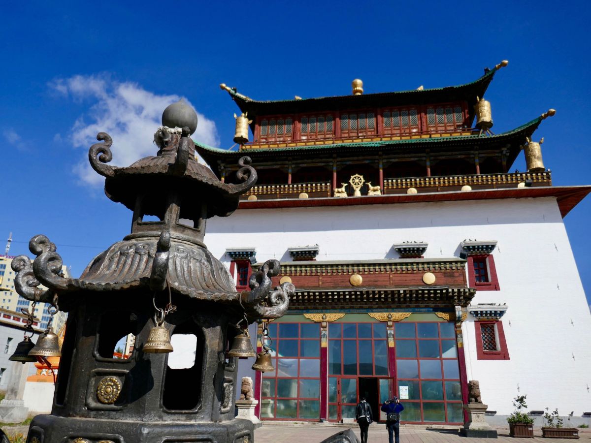 Things to do in Mongolia: Visiting the Monastery in Ulaanbaatar